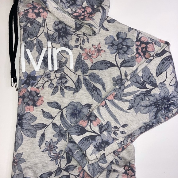 💐Calvin Klein cropped floral sweatshirt💐 - Picture 3 of 3